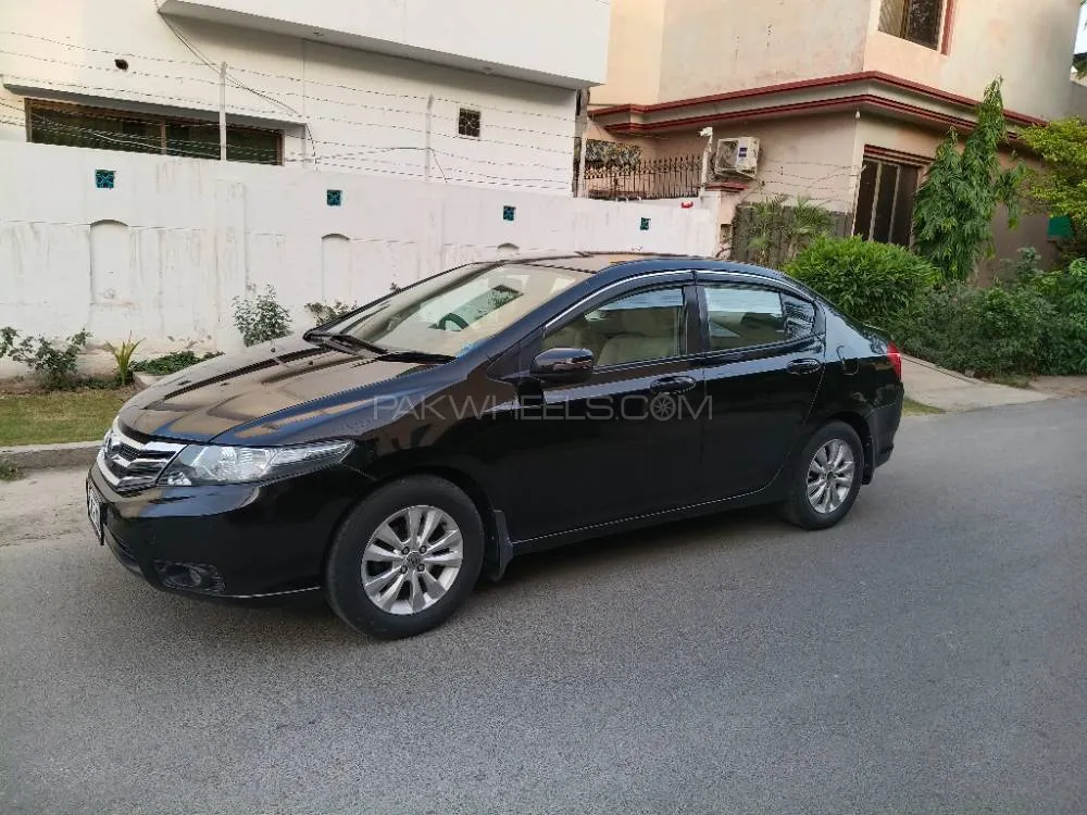 Honda City 2015 for Sale in Lahore Image-1