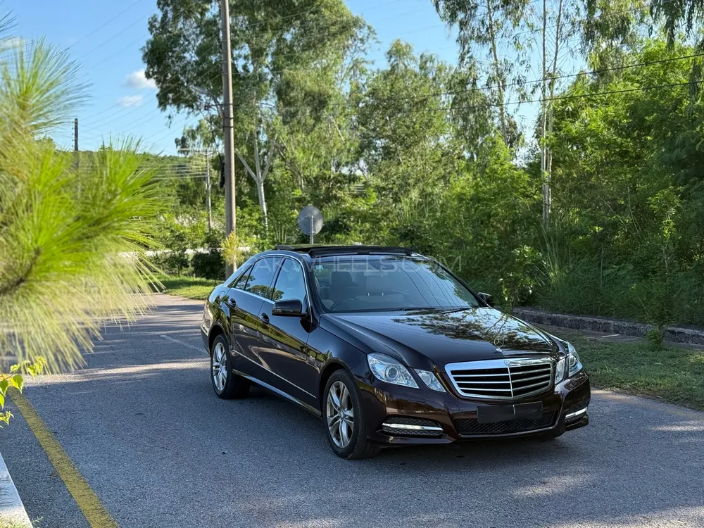Mercedes Benz E Class 2012 for Sale in Islamabad Image-1