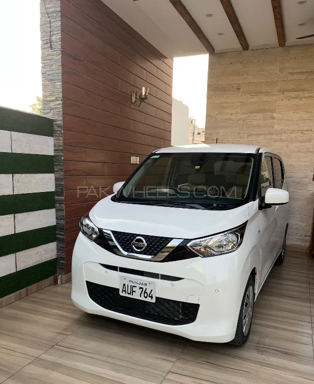 نسان ڈیز 2022 for Sale in فیصل آباد Image-1