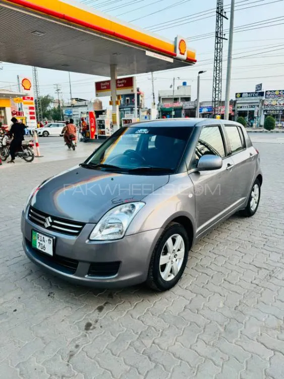 Suzuki Swift 2017 for Sale in Multan Image-1