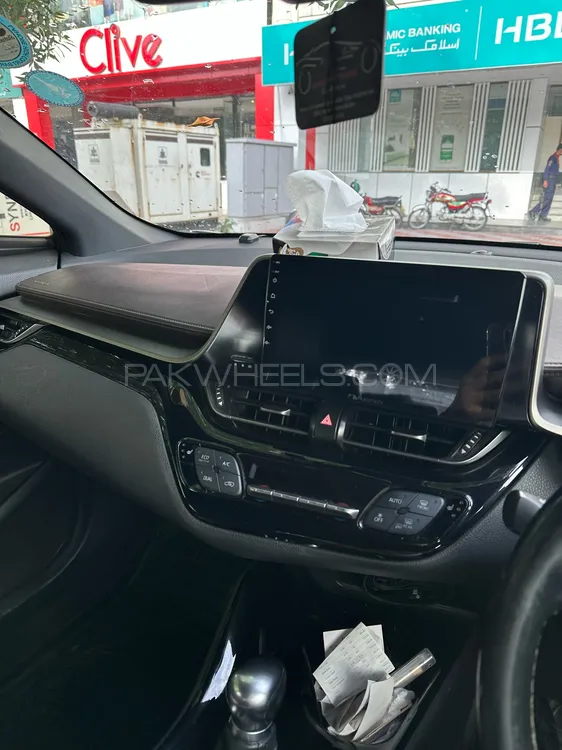 Toyota C-HR 2017 for Sale in Lahore Image-1
