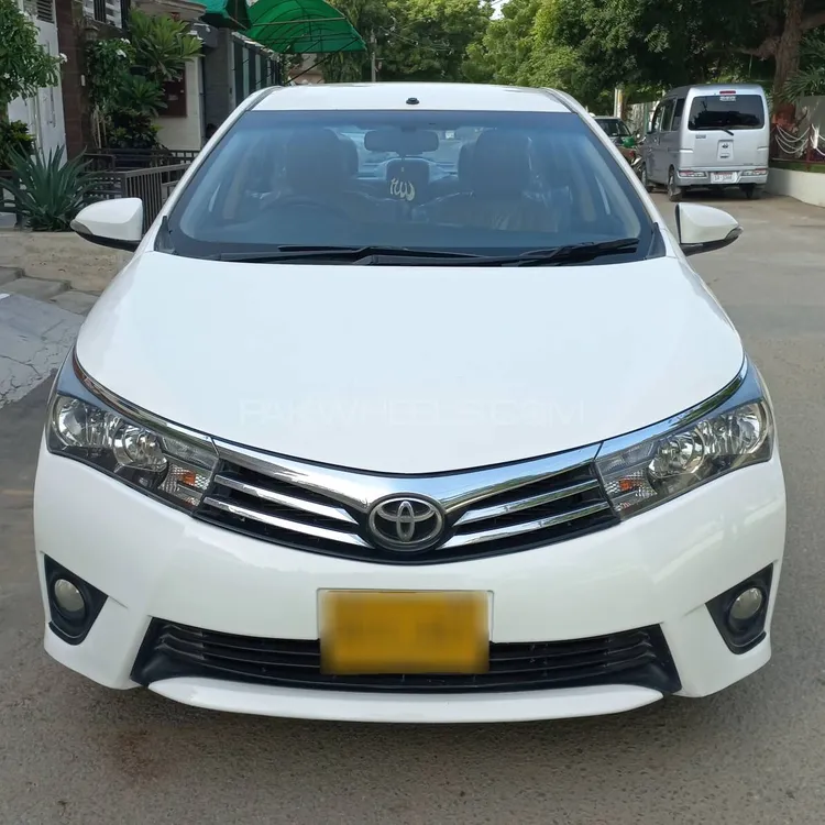 Toyota Corolla 2015 for Sale in Karachi Image-1