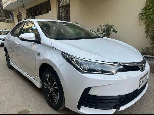 Toyota Corolla 2018 for Sale in Karachi Image-1