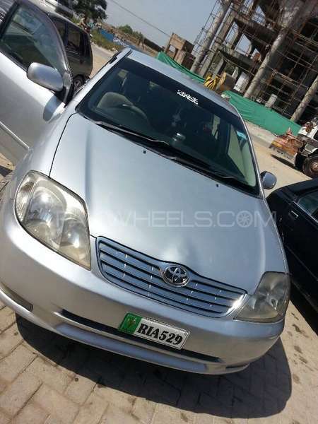 Toyota Corolla Axio 2012 for Sale in Islamabad Image-1