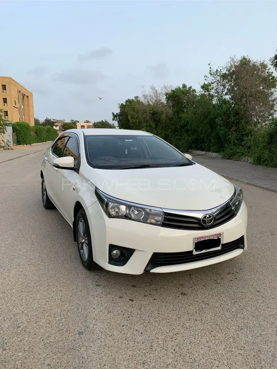 Toyota Corolla 2016 for Sale in Karachi Image-1