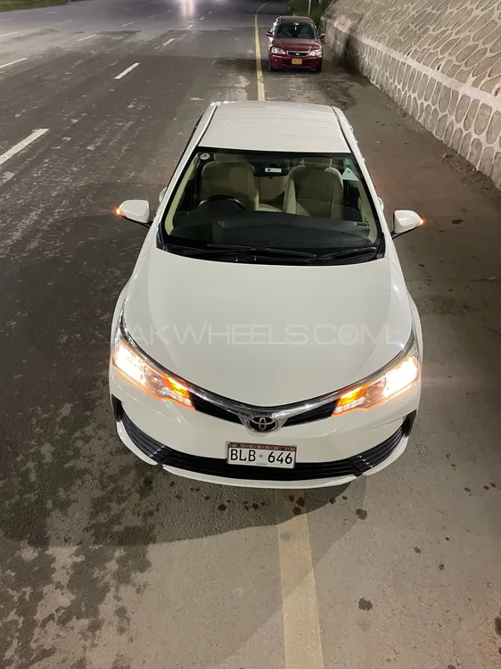 Toyota Corolla 2017 for Sale in Islamabad Image-1