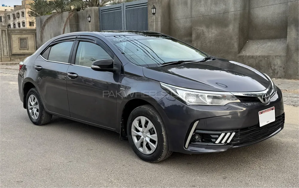 Toyota Corolla 2017 for Sale in Karachi Image-1