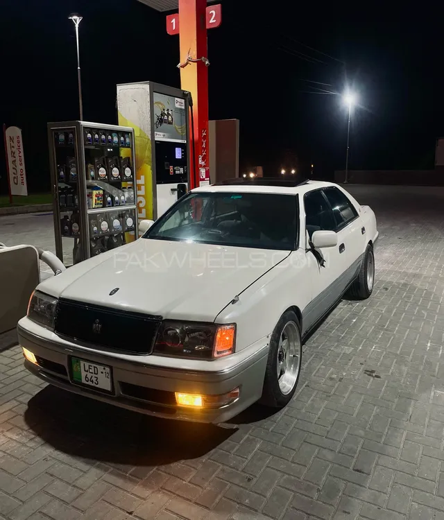 Toyota Crown 1998 for Sale in Islamabad Image-1