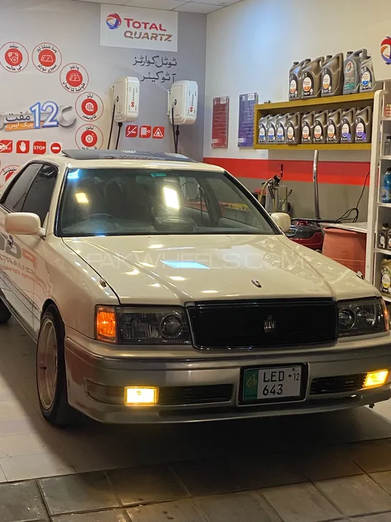 Toyota Crown 1998 for Sale in Islamabad Image-1