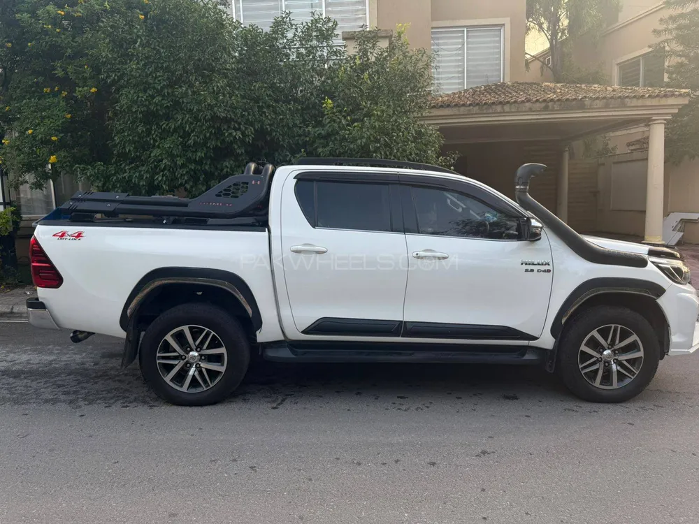 Toyota Hilux 2018 for Sale in Islamabad Image-1
