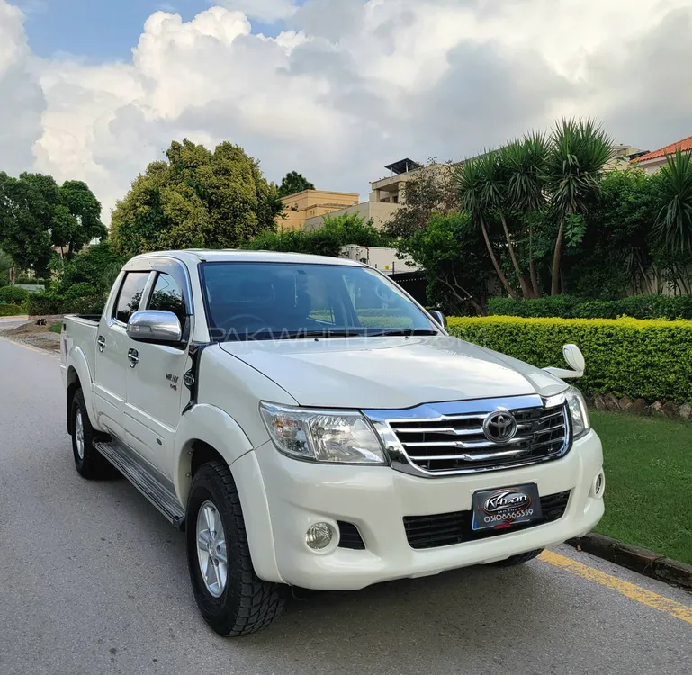 Toyota Hilux 2012 for Sale in Islamabad Image-1
