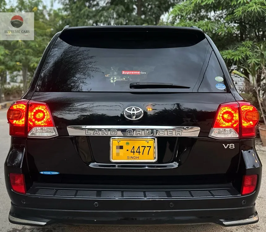 Toyota Land Cruiser 2011 for Sale in Karachi Image-1