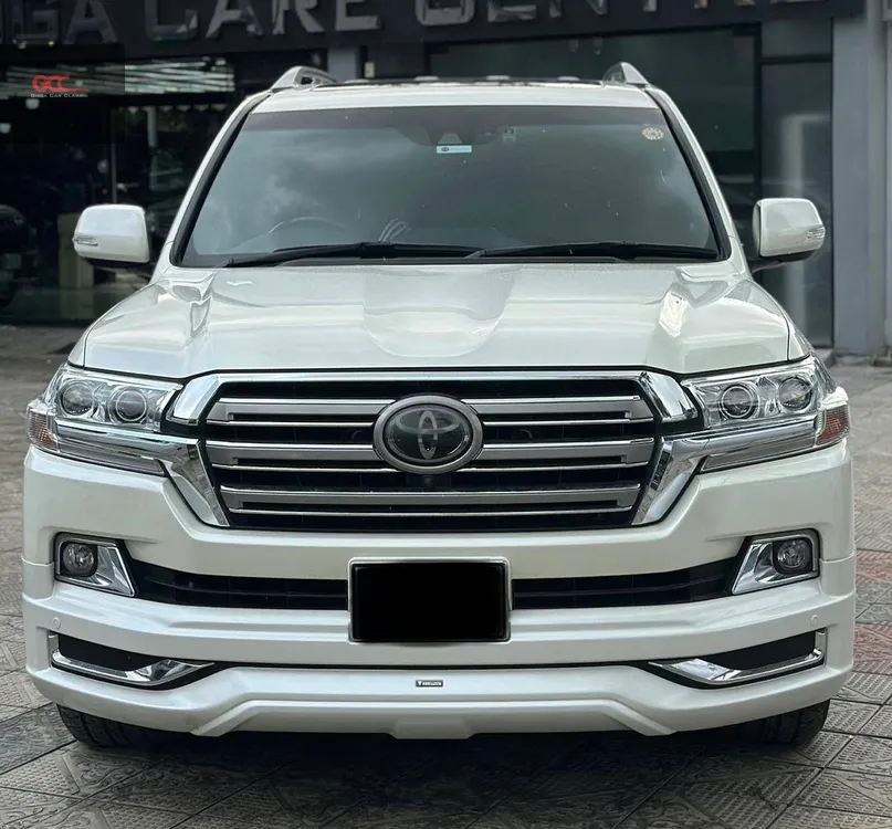 Toyota Land Cruiser 2018 for Sale in Islamabad Image-1