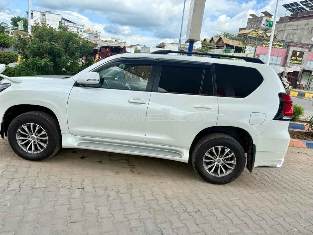 Toyota Prado 2019 for Sale in Mandi bahauddin Image-1