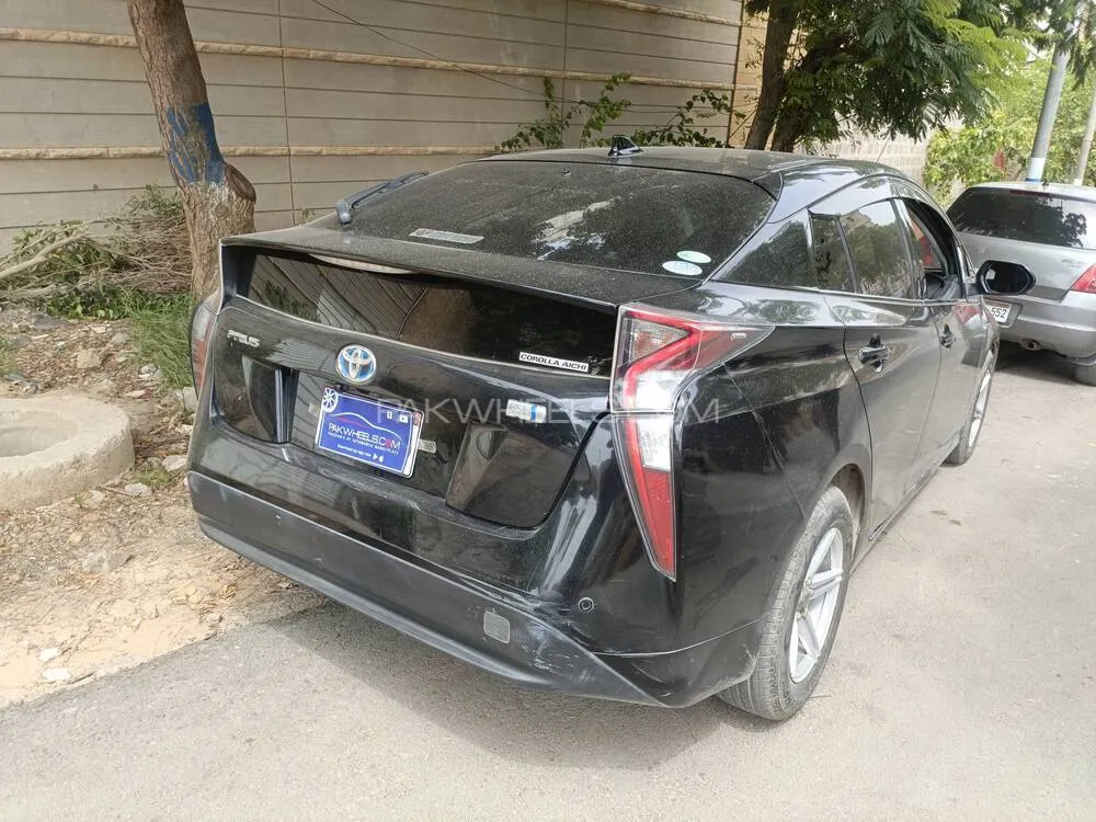 Toyota Prius 2018 for Sale in Karachi Toyota Prius 2018 for Sale in Karachi Image-4