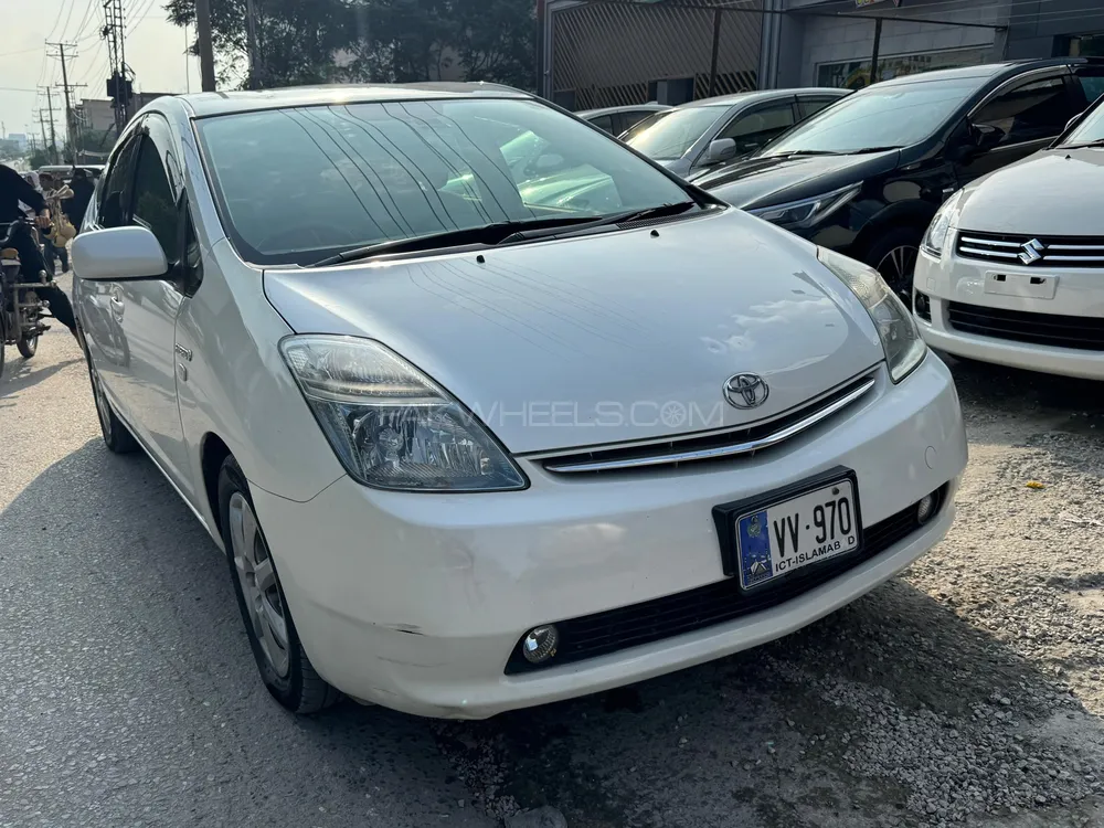Toyota Prius 2006 for Sale in Islamabad Image-1