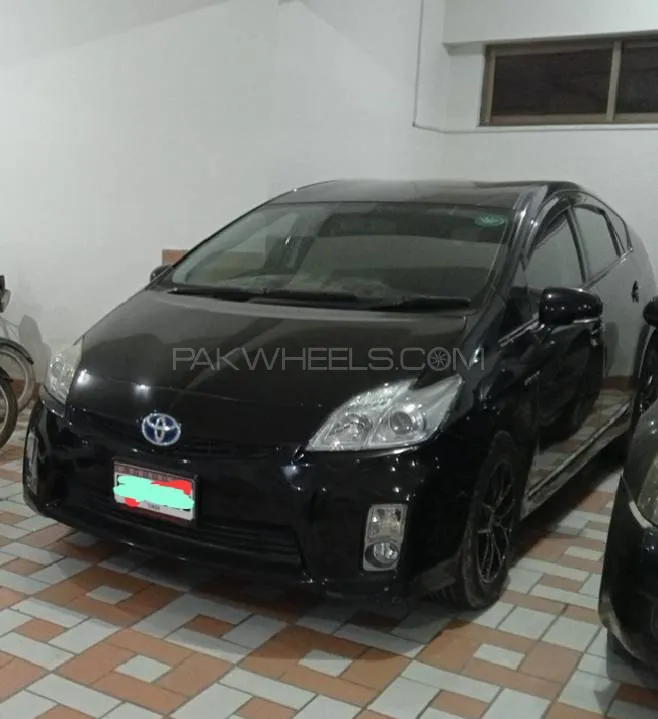 Toyota Prius 2011 for Sale in Karachi Image-1