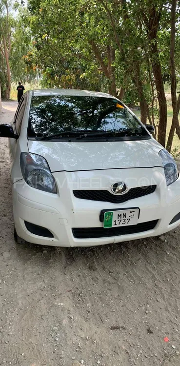 Toyota Vitz 2013 for Sale in Dera ismail khan Image-1