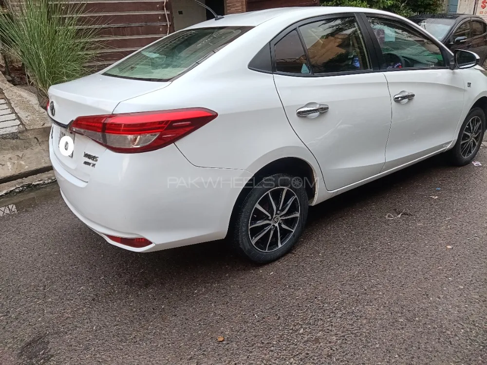 Toyota Yaris Sedan 2020 for Sale in Lahore Image-1