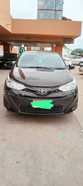 Toyota Yaris Sedan 2021 for Sale in Karachi Image-1