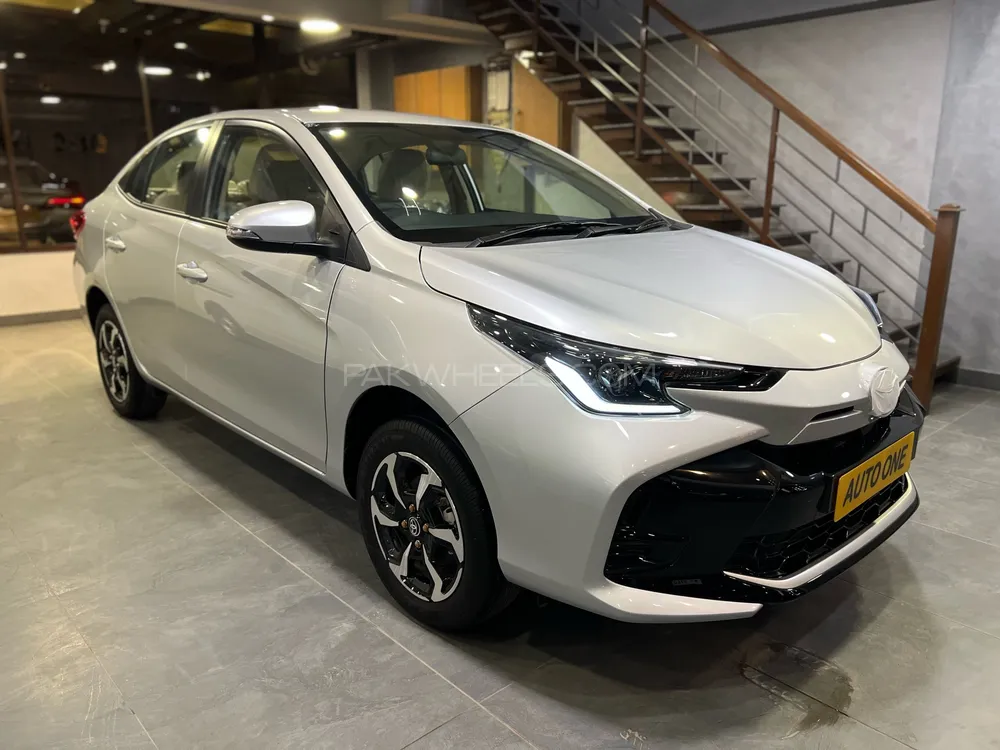 Toyota Yaris Sedan 2025 for Sale in Karachi Image-1