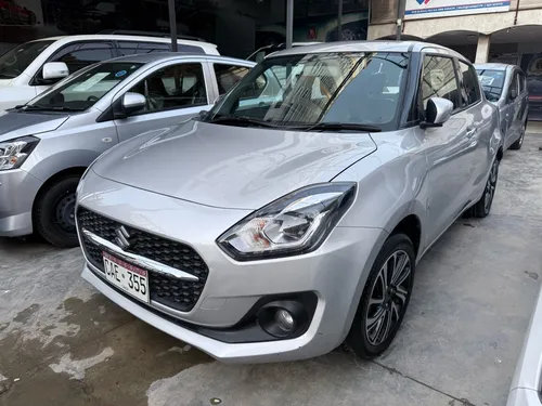 Suzuki Swift GLX CVT 2024
