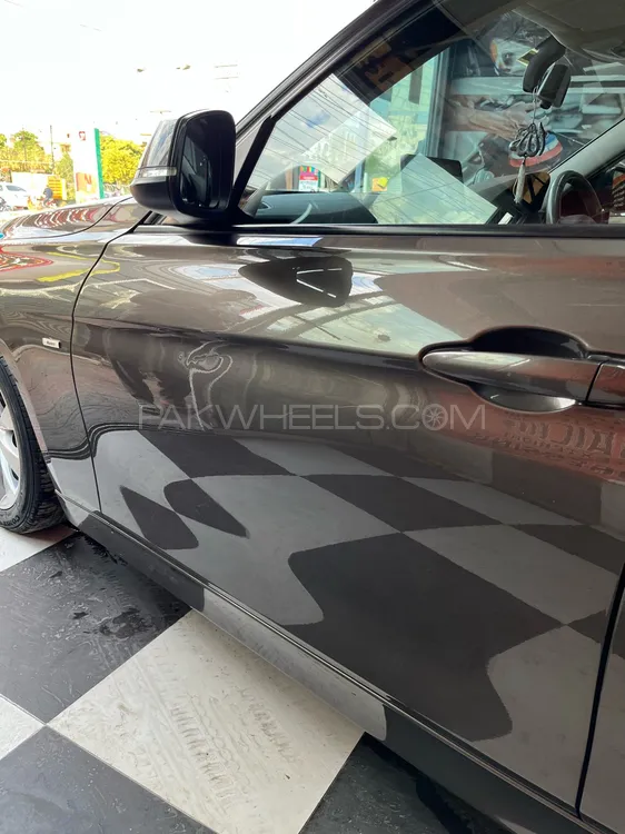 BMW 3 Series 2013 for Sale in Islamabad BMW 3 Series 2013 for Sale in Islamabad Image-9