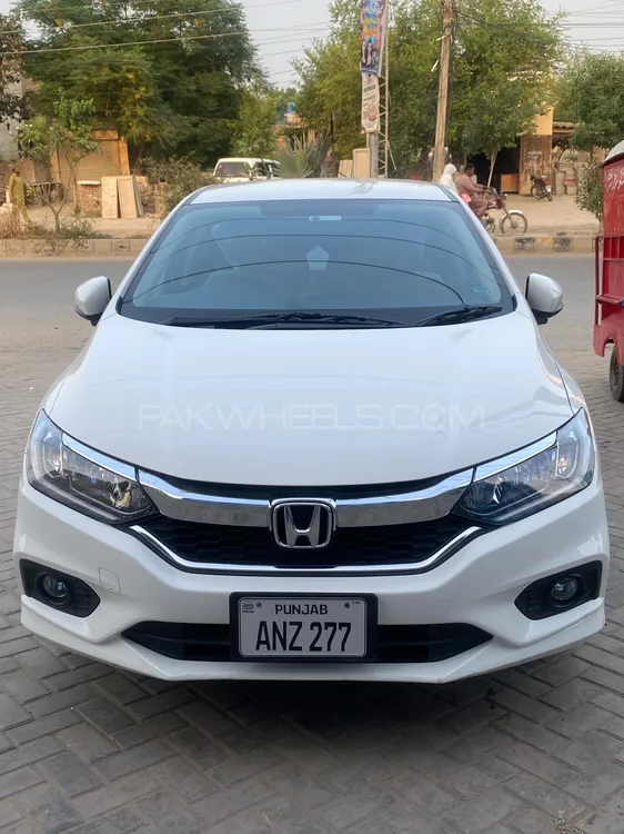 Honda City 2023 for Sale in Mian Channu Image-1