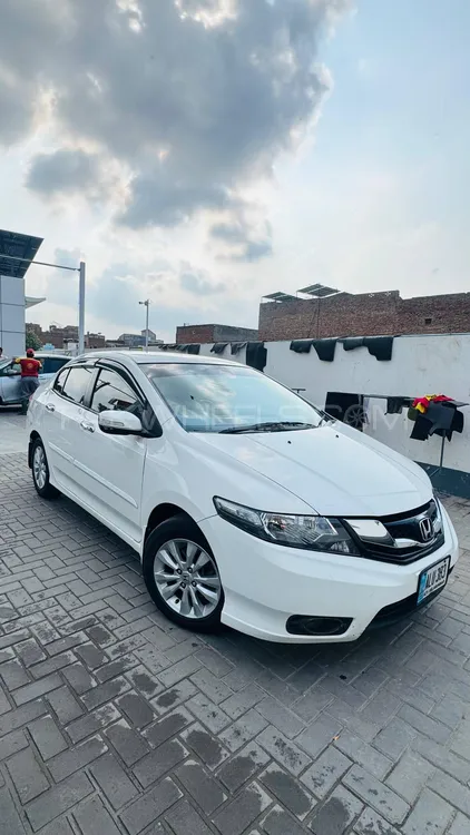 Honda City 2018 for Sale in Faisalabad Image-1