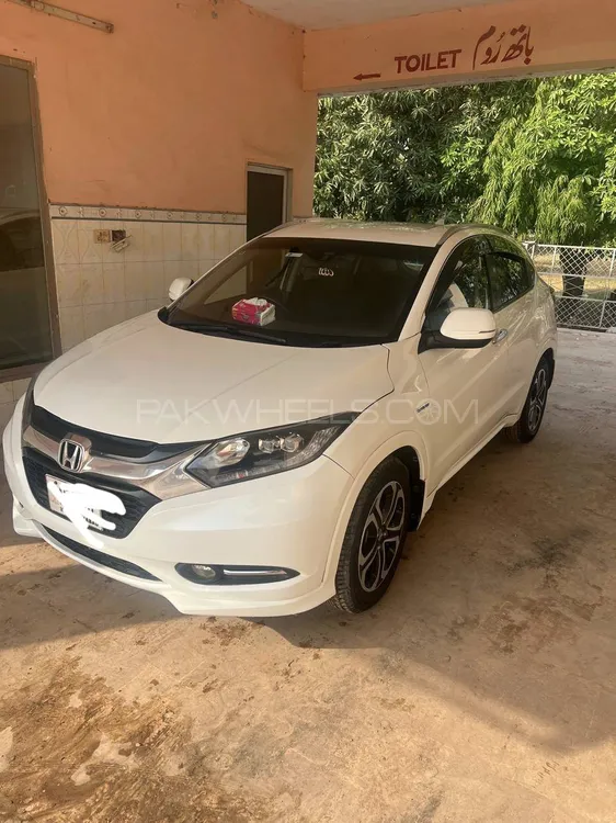 Honda Vezel 2015 for Sale in Lahore Image-1