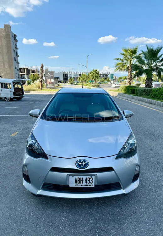 Toyota Aqua 2013 for Sale in Islamabad Image-1