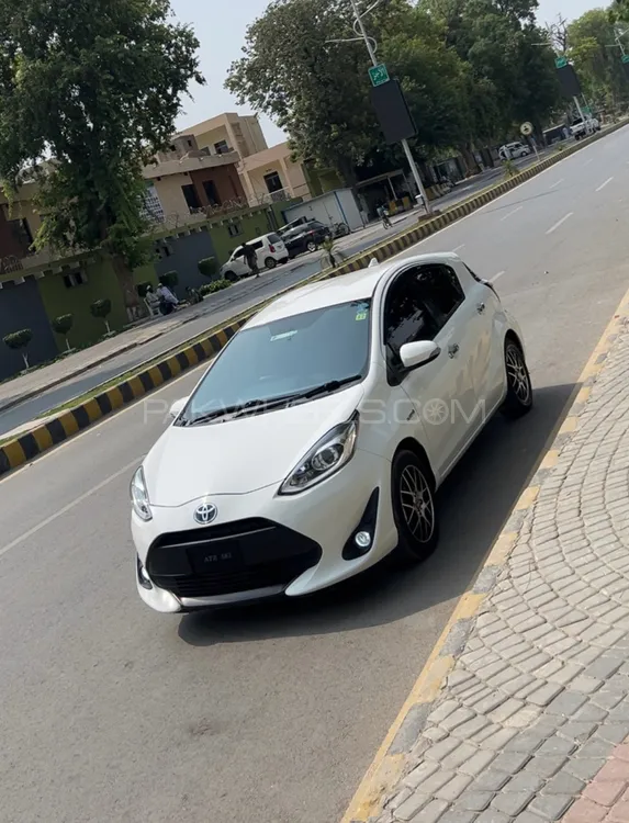 Toyota Aqua 2018 for Sale in Peshawar Image-1