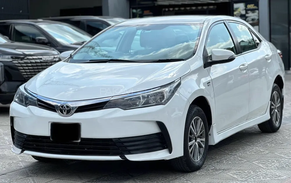 Toyota Corolla 2017 for Sale in Islamabad Image-1
