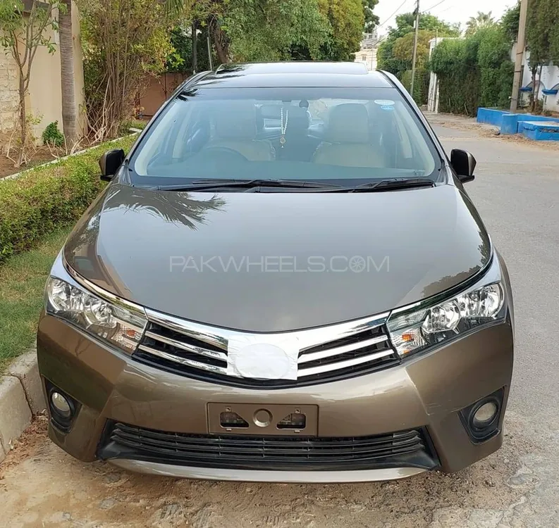 Toyota Corolla 2017 for Sale in Karachi Image-1