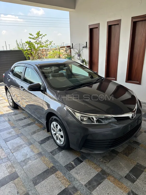 Toyota Corolla 2018 for Sale in Islamabad Image-1