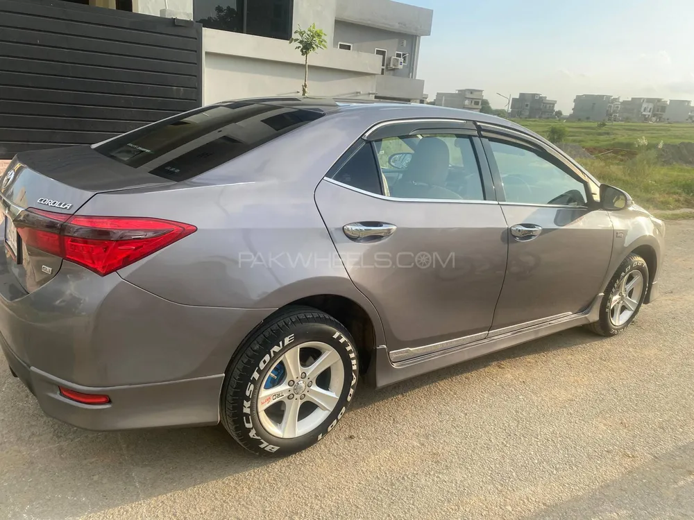 Toyota Corolla 2016 for Sale in Islamabad Image-1