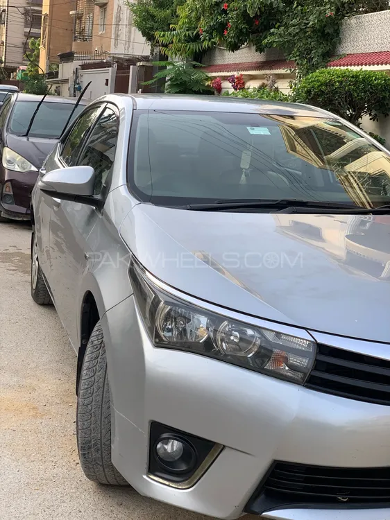 Toyota Corolla 2015 for Sale in Karachi Image-1