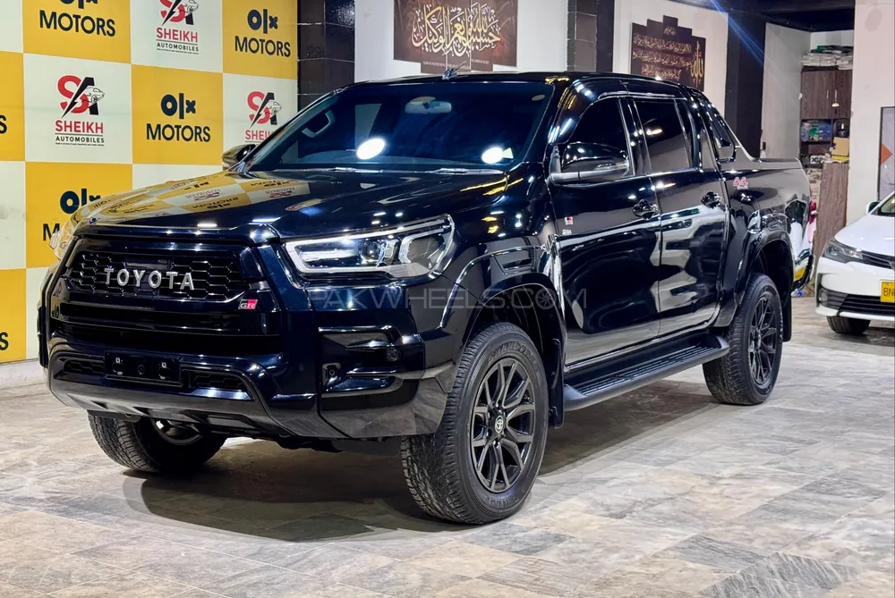 Toyota Hilux 2025 for Sale in Karachi Image-1