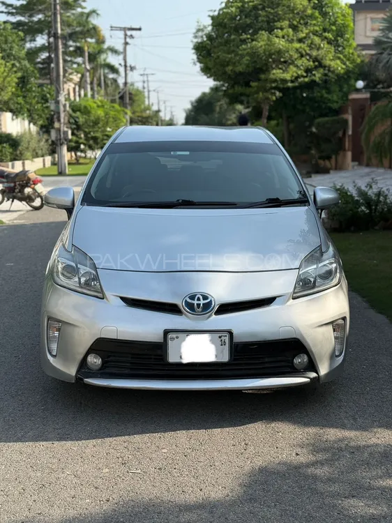 Toyota Prius 2012 for Sale in Lahore Image-1