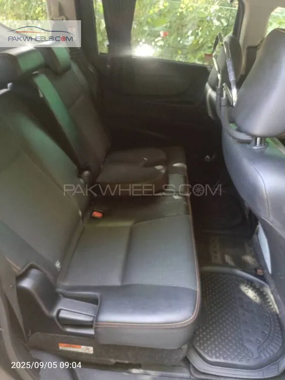 Toyota Sienta 2018 for Sale in Islamabad Toyota Sienta 2018 for Sale in Islamabad Image-12