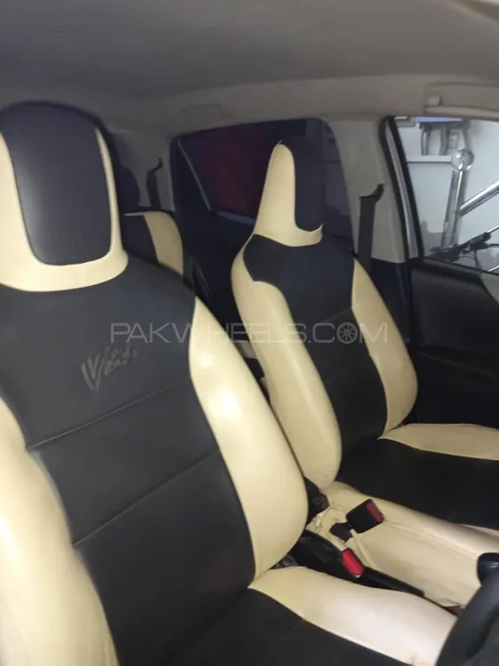 Toyota Vitz 2013 for Sale in Faisalabad Image-1