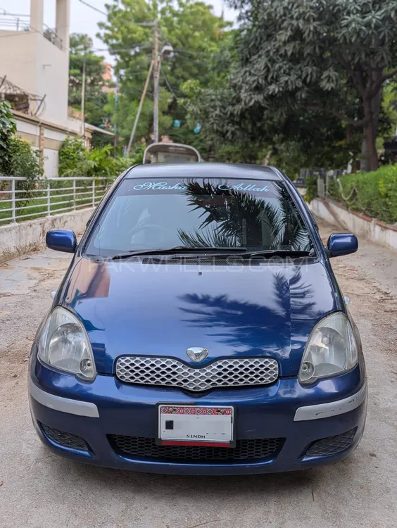 Toyota Vitz 2004 for Sale in Karachi Image-1