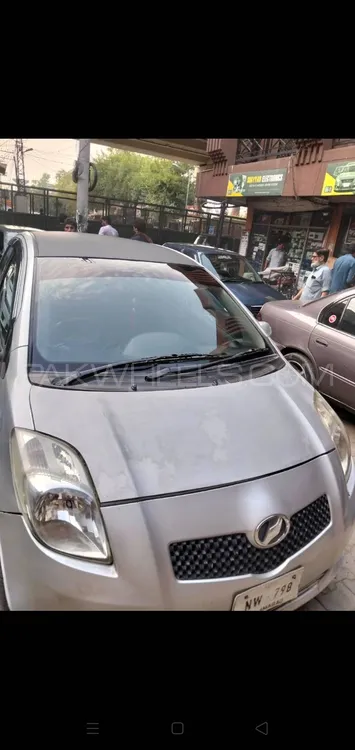 Toyota Vitz 2006 for Sale in Peshawar Image-1