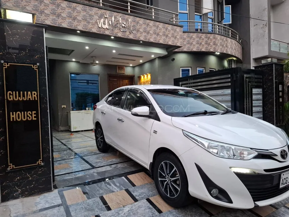 Toyota Yaris Sedan 2021 for Sale in Lahore Image-1