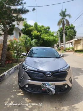 Toyota C-HR S-LED 2017