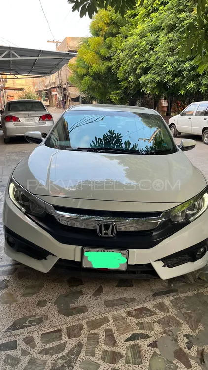 Honda Civic 2016 for Sale in Faisalabad Image-1