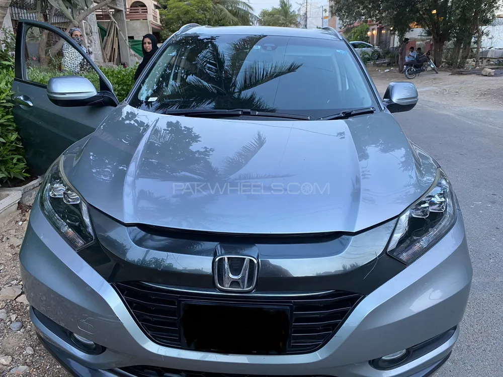 Honda Vezel 2014 for Sale in Karachi Image-1