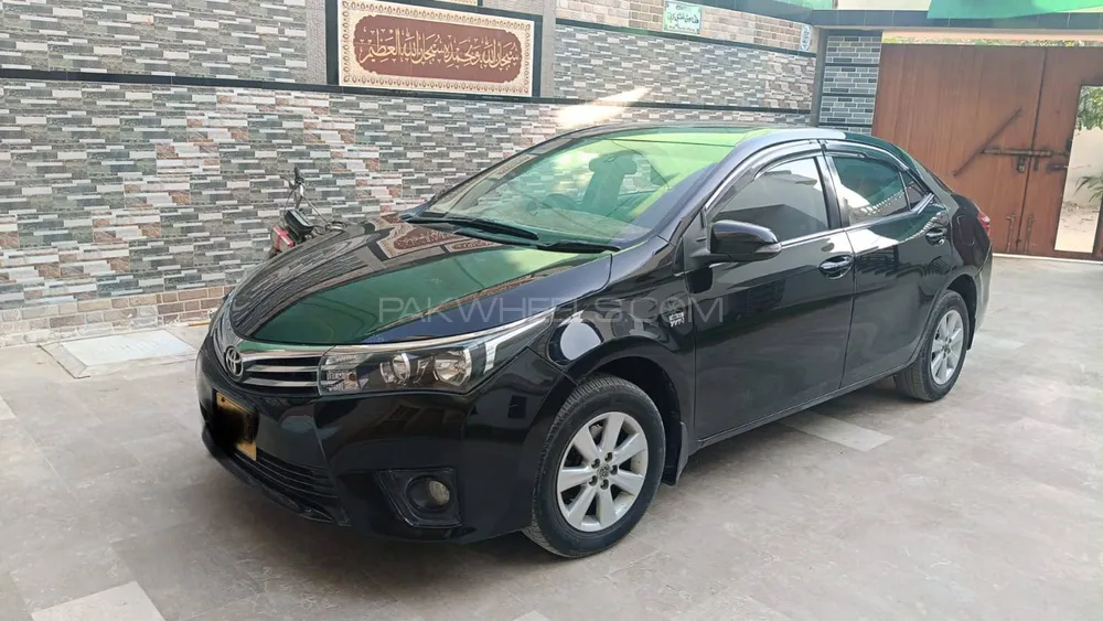 Toyota Corolla 2015 for Sale in Karachi Image-1