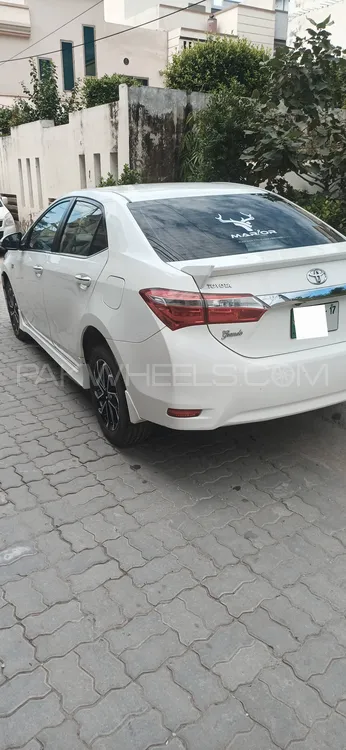 Toyota Corolla 2017 for Sale in Sialkot Image-1