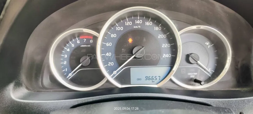 Toyota Corolla 2019 for Sale in Karachi Image-1